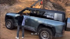 Easily UpHill off-road BYD U8