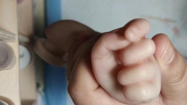 Como Pintar Uñas de Bebe reborn ( How to paint reborn baby Nails) смотреть онлайн