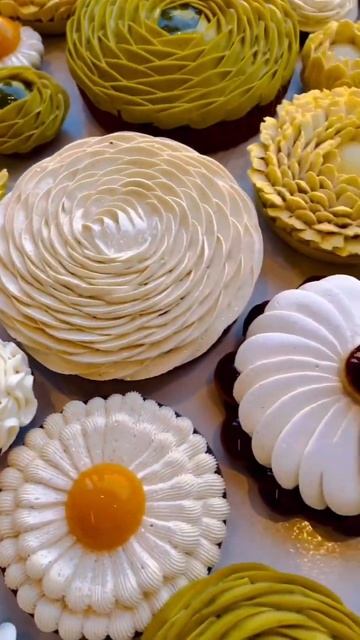 Beautiful Flower Pie | Spring Time Has Come Here смотреть онлайн