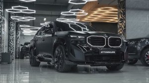BMW XM в обвесе черный глянец от RNG Design
