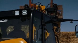 Погрузчики и навесное оборудование JCB в действии