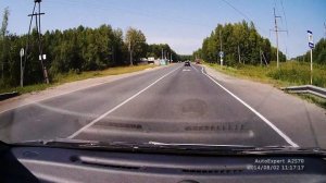 Видеорегистратор AutoExpert DVR-810 тест, трасса, солнечный день