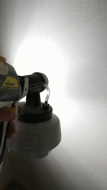 Нанесение структурной краски (с песком) краскопультом смотреть онлайн