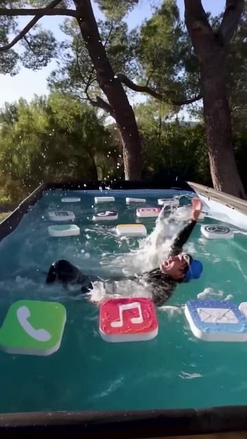 Телефон лучше заряжить заранее! смотреть онлайн