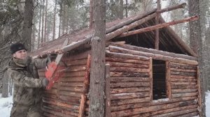 Построил и закрыл крышу Лесного убежища в тайге
