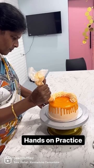Hands on baking class ✨💯#baking #cakedecorating #chennai #cakes #chennaifoodie #shorts #love
