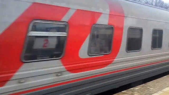 ЧС7-108 с пассажирским поездом на станции Софрино смотреть онлайн