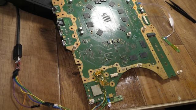 Ремонт PS5. Не включается, пищит раз в 10 секунд, включается и выключается. смотреть онлайн