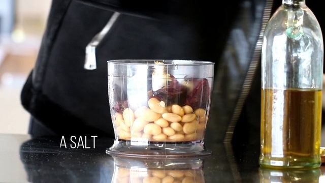 Tip of the week - Blushing beetroot and white bean hummus! смотреть онлайн