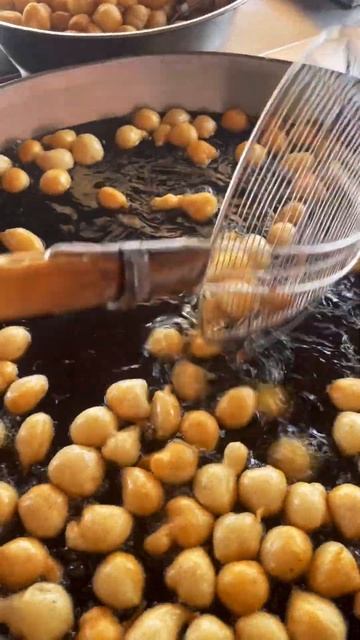 Mouthwatering Lukumades: Greek Honey Donuts Recipe смотреть онлайн