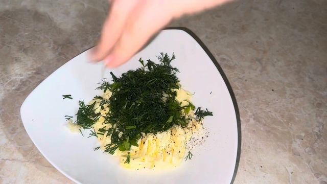 РЕЦЕПТ ЗА 5 минут! Ароматные ЧЕСНОЧНЫЕ ЛЕПЕШКИ! Аскөк қосылған нан. Қазақша рецепт. Sarimsoqli non.