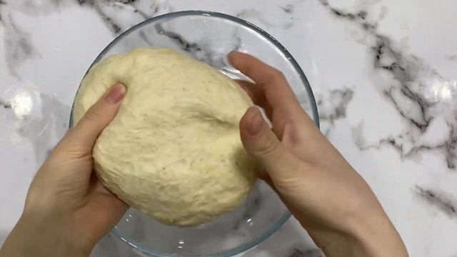 Чесночные лепешки с сыром