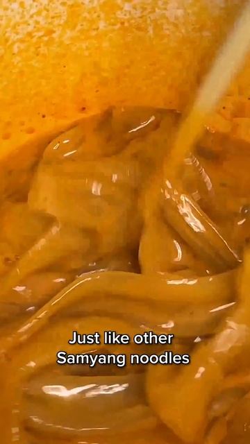 Viral Korean instant noodles (rose samyang) #shorts смотреть онлайн