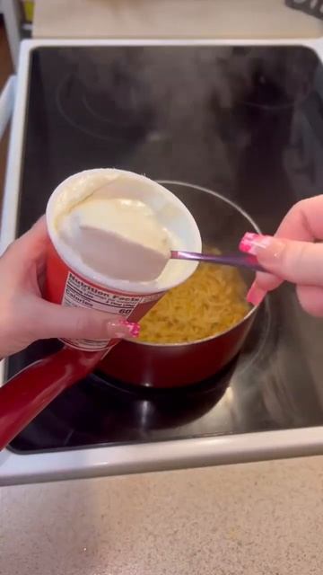 Ramen with salmon #shorts смотреть онлайн