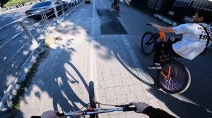 Покатушка на заднем по городу - стант от первого лица