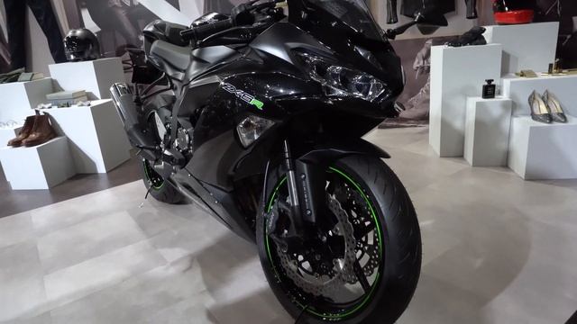 2019 Kawasaki Ninja ZX6R Black Edition - Kawasaki Ninja ZX-6R 2019 - 新型カワサキ Ninja ZX-6R 2019年モデル
