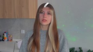 Она получила 10 эмодзи, половина из которых даёт супер силы, а другая половина проклятия 🎁🎄