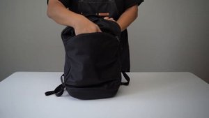 Evergoods Panel Loader Classic 20 (PLC20) - refined, well-executed, simple easy-to-use EDC backpack