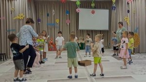 Музыкальное занятие (5-6 лет), разучивание элементов оркестра, работа с нейроложками