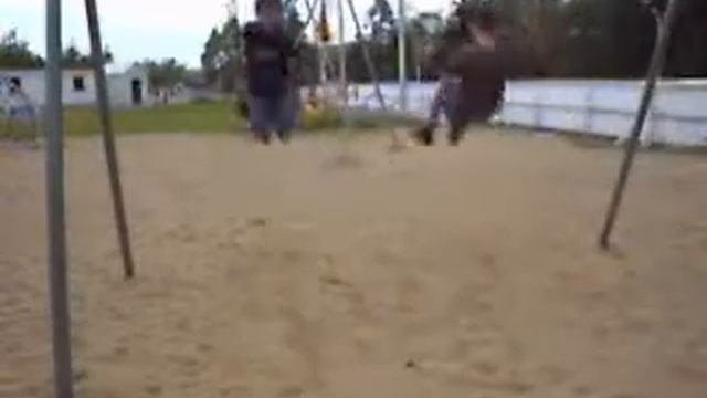 ударился