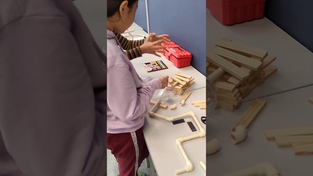 Кружок "Жас инженер" Дворца школьников ✓2 города Караганды, педагог Омарова Э.К. смотреть онлайн