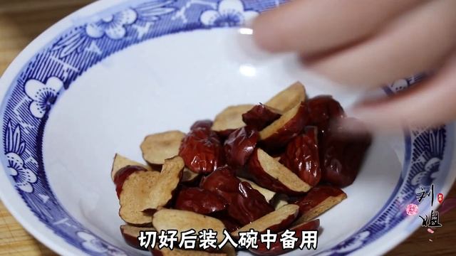 花生米养生吃法，肚子平坦了，腿脚有劲精神足，90岁依然健步如飞【刘姐厨房 Magic Food】#花生 #花生做法 #花生食谱