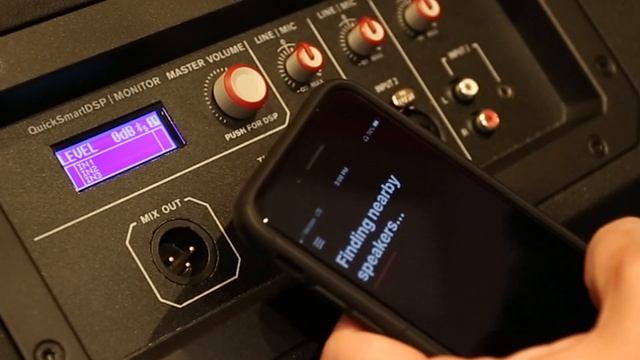Electro-Voice EVOLVE 50 key features: QuickSmart Mobile wireless control and monitoring