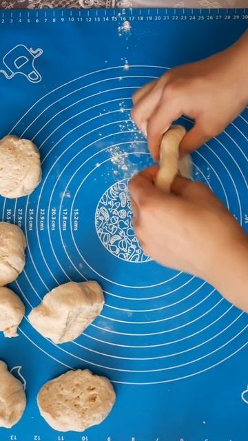 ПИРОЖКИ. ПИРОЖКИ С КАПУСТОЙ. ОЧЕНЬ ВКУСНЫЕ,ПЫШНЫЕ,РУМЯНЫЕ, МЯГКИЕ.