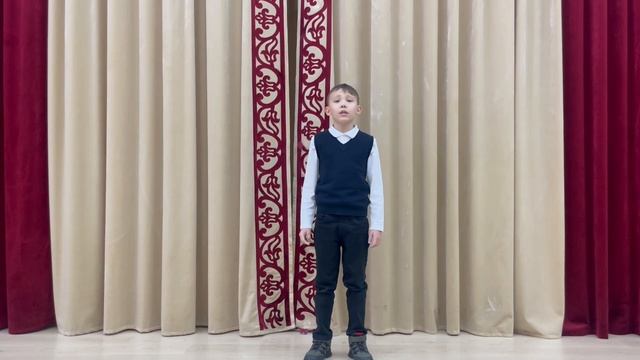 Cказку на английском языке "The Elephant And The Ant". смотреть онлайн