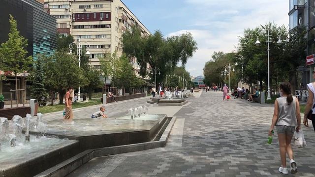 Алматы. Карантин. Пешеходная улица Жибек Жолы. смотреть онлайн