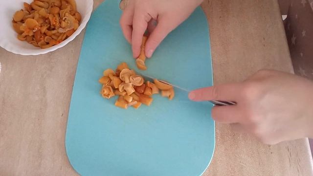 Постная версия салата "Оливье" - получается очень вкусно! смотреть онлайн