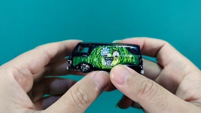 Unboxing diecast HITWHEELS RICK AND MORTY '66 DODGE A100