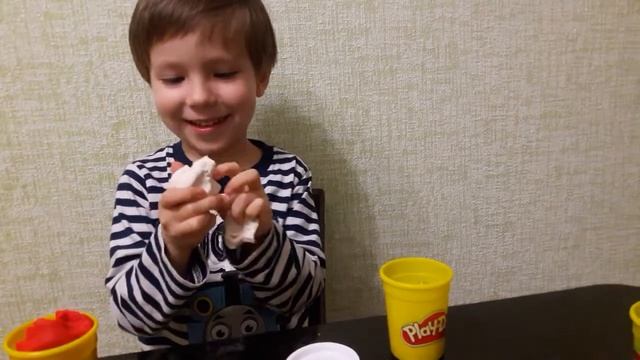 АНГЛИЙСКИЙ ЯЗЫК ДЛЯ ДЕТЕЙ УЧИМ ЦВЕТА на английском с Плей До для детей Находим сюрприз смотреть онлайн