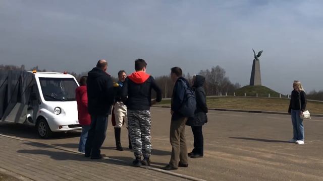 Электромобиль? На Бородинском поле?