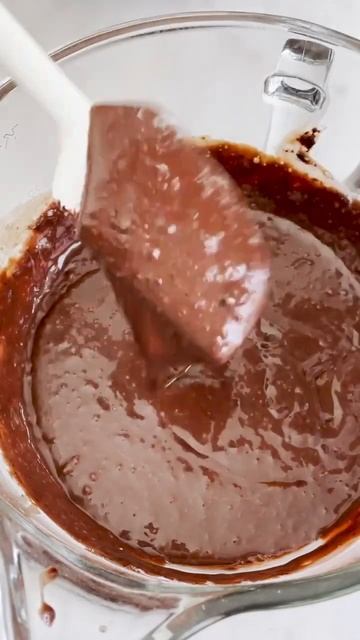EASY and MOIST Chocolate Cupcakes #shorts #cupcake