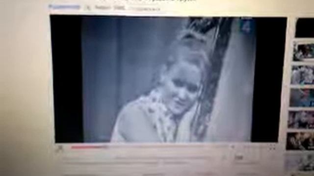 Кенар подпевает.mp4 смотреть онлайн