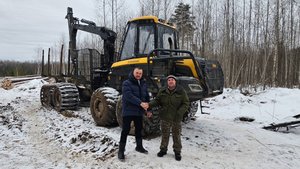 Передача форвардера Ponsse Elephant King в делянке у клиента