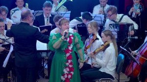 "валенки" русская народна песня исполняет Александра Трошина и Концертный оркестр Алексея Губарева