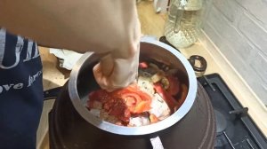 Свинина с овощами и грибами в афганском казане