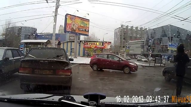 Блондинка за рулем смотреть онлайн