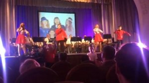 Мы на сцене!Гимн Супердети!Поют Бисинки