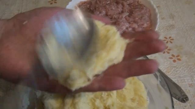 Картофельные драники с фаршем!, Как Беляши!, Объедение! смотреть онлайн