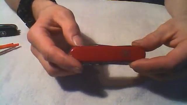 Victorinox Compact VS Victorinox Waiter. смотреть онлайн