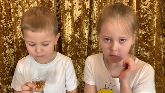 ПЬЁМ НАПИТКИ ПО АЛФАВИТУ ЧЕЛЛЕНДЖ ! смотреть онлайн