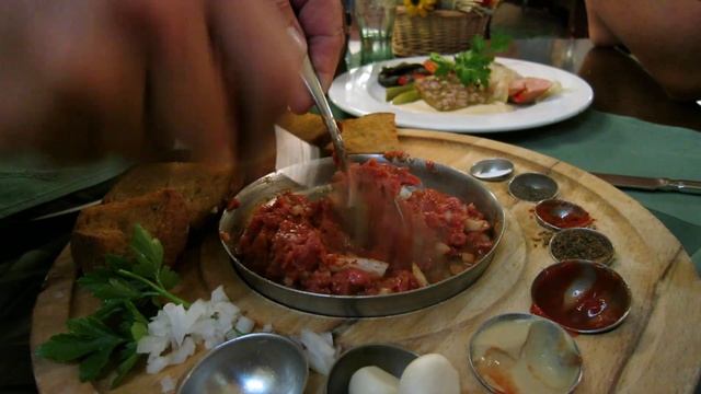 Czech Steak Tartare - Proper way to serve it and eat it