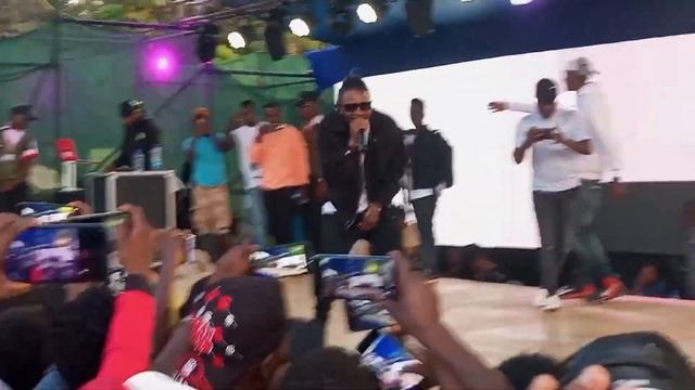 SNEEK PREVIEW OF SSARU AND MR SEED PERFORMANCE AT CHUKA UNIVERSITY смотреть онлайн