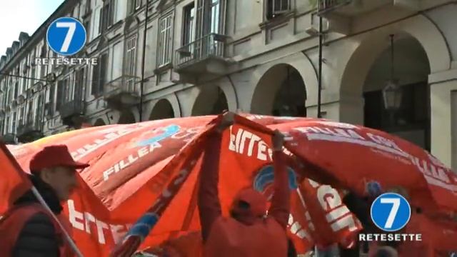SI' TAV, OLTRE 20.000 IN PIAZZA A TORINO смотреть онлайн