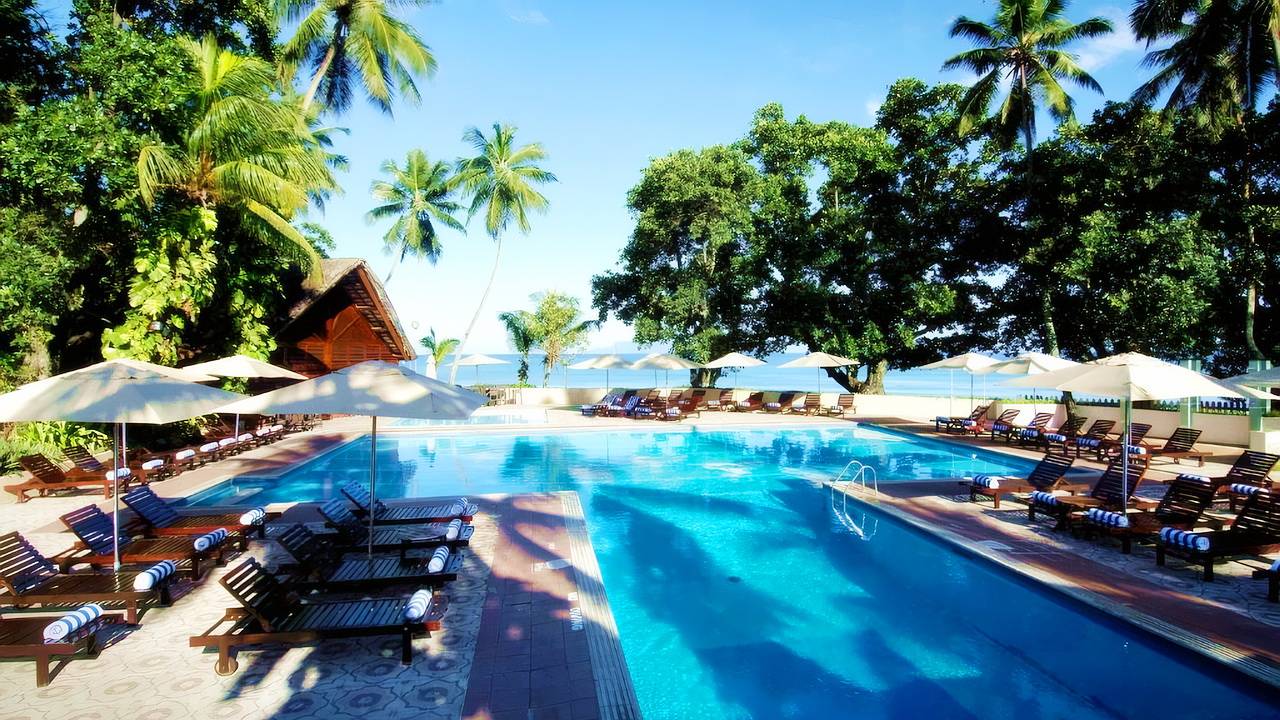 Berjaya Beau Vallon Bay Beach Resort & Casino 4* - Берджая Бо Валлон Бич Резорт - о.. Маэ, Сейшелы смотреть онлайн