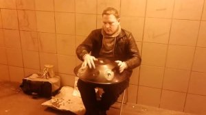 Игра на ханге.