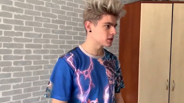 ГОВОРЮ НА 10 ЯЗЫКАХ/ЧЕЛЛЕНДЖ смотреть онлайн